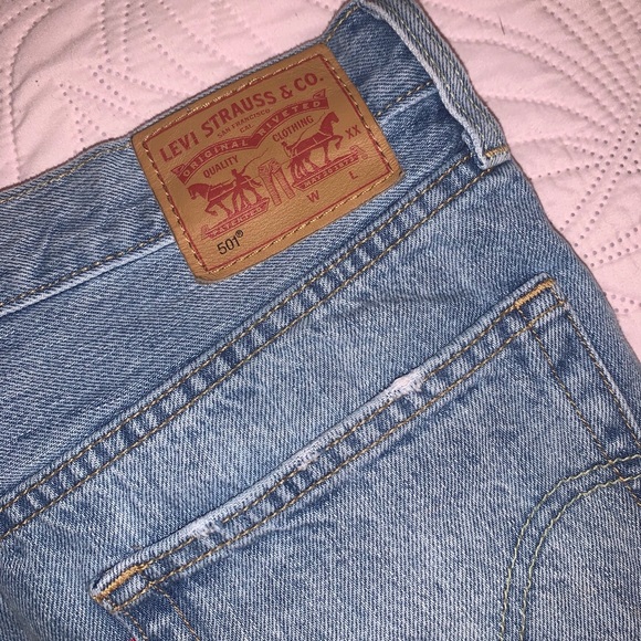 501 Levi’s cut off shorts - Picture 6 of 6